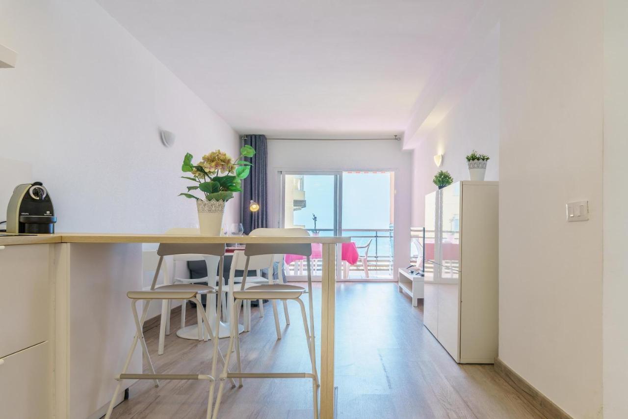 Frente A La Playa, Zona Tranquila Apartment